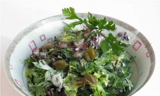 Trộn salad với nụ bạch hoa