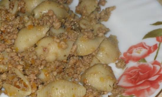 Makaroni ar sautējumu bolognese