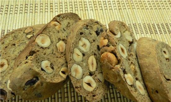 Cà phê biscotti với hạt phỉ