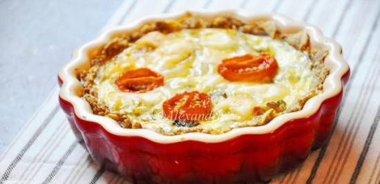 Quiche với camembert và cà chua phơi nắng