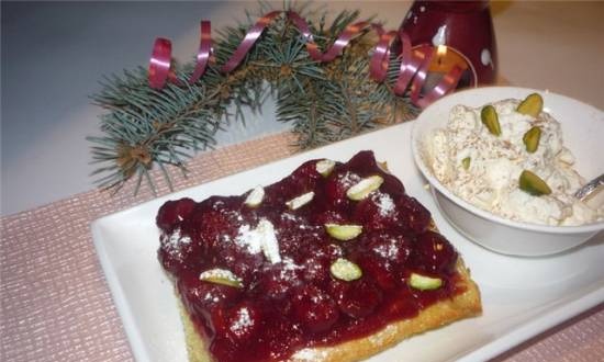 Pistachio pie with cherry and red wine