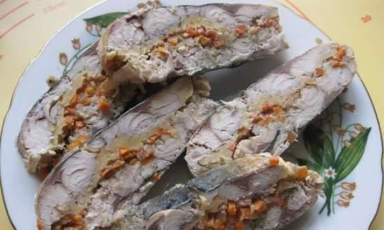 Snack "Mackerel" trong hộp nhiều bánh Redmond RMC-M70