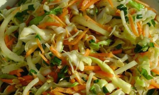 Salad sinh tố với mầm cỏ cà ri