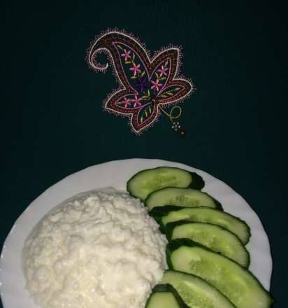 Dahi chawal (rīsi ar jogurtu)