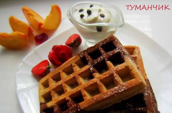 Waffles Chuối quế và sô cô la với mận khô