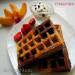 Waffles Chuối quế và sô cô la với mận khô