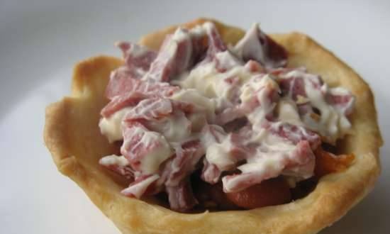 Tartlets ar zivīm, ābolu un timiānu