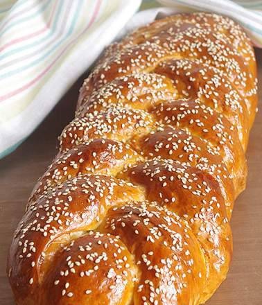 Challah uz dzeltenumiem