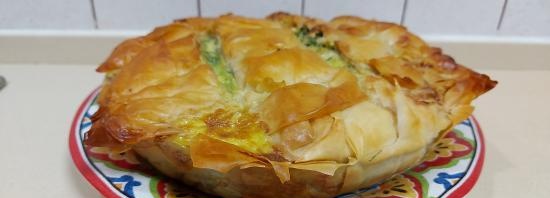 Món bánh Hy Lạp Spanakopita với nét chấm phá của Nga (+ video)