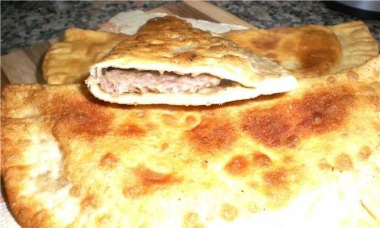 Čebureki (maizes konditorejas izstrādājumi maizes mašīnā)