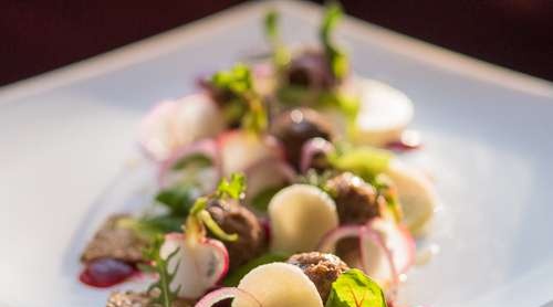 Meatball Salad - Preiselbeer-Hackbаllchen mit Knаckebrot-Salat