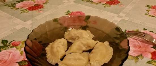 Dumplings laget av en blanding av ris og hvetemel