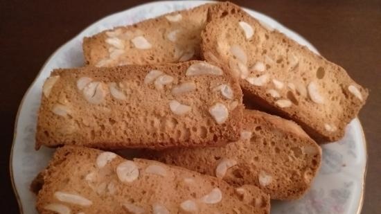 Olbaltumvielu biscotti ar riekstiem