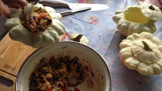 Squash pots with mushrooms and ham