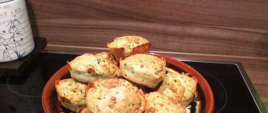 Nutritious muffin with cheese and favorite herbs (spinach)