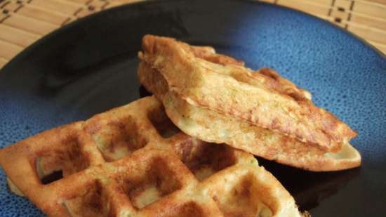 Bánh quế Zucchini trong bánh quế GF-020 Waffle Pro