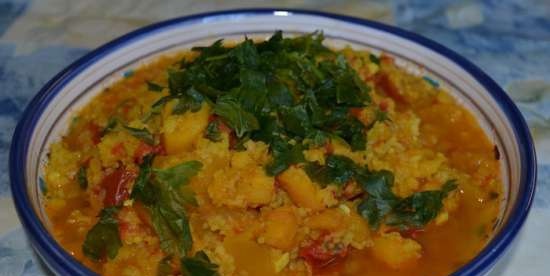 Pumpkin ragout with red lentils and bulgur (Turkish soup)