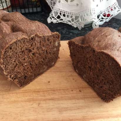 Spelled walnut bread