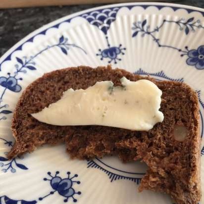 Spelled walnut bread