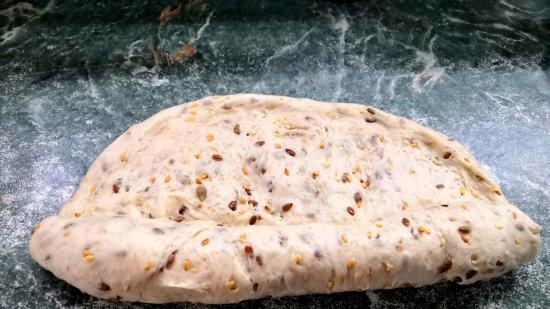 Baguette-loaf Multigrain, brygget med surdeigsodling 50% fuktighet