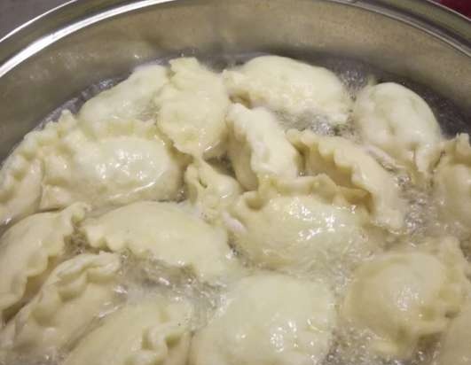 Dumplings og dumplings mold