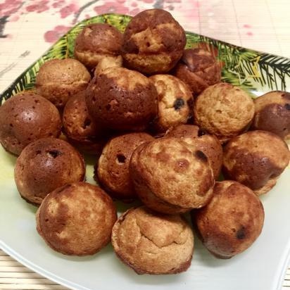 Banan, persimmon og sjokolademuffin