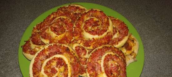 Mini pizzas Snails (Hack - Pizza - Schnecken)