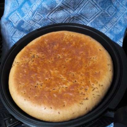 Rudzu-kviešu maize sālījumā ar skābētiem kāpostiem (Tortilla Chef 118000 Princess)