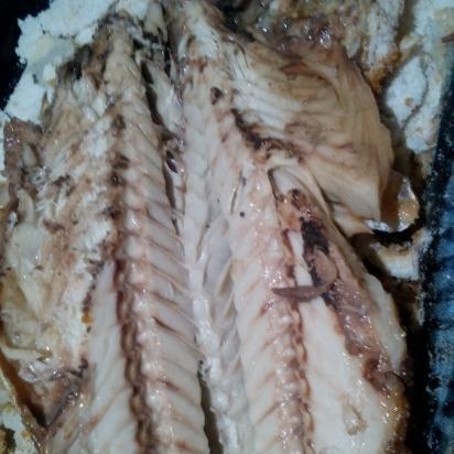 Mackerel baked in salt