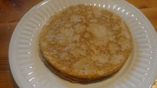 Pannekaker med kefir i Delimano Pancake Master