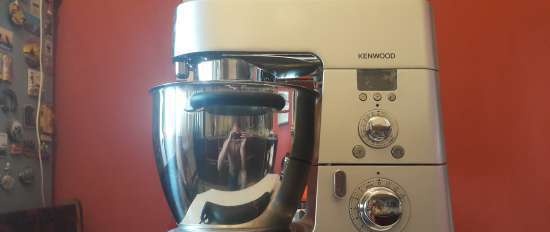 Kenwood kjøkkenmaskin: arbeider med tilbehør