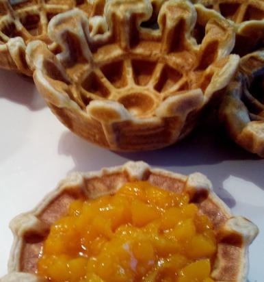 Persiku pildītas tartletas Steba tartlet maker