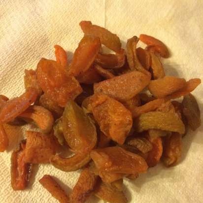 Homemade dried apricots