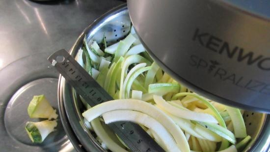 Spiralhakker (skiver, spiralizer) for kutting av grønnsaker og frukt