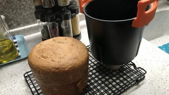 Dessert whole grain bread with honey and seeds