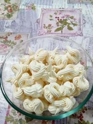 Meringue trong Kenwood Kitchen Machine 086/096