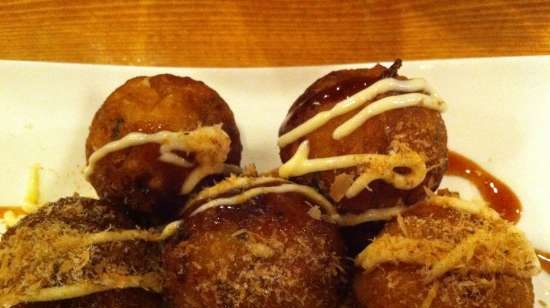 Takoyaki (eller, mer nøyaktig, ball yaki)