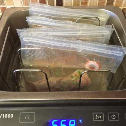 סטייק בקר בטכנולוגיית סו-וידי ב- Caso SousVide Center SV 1000