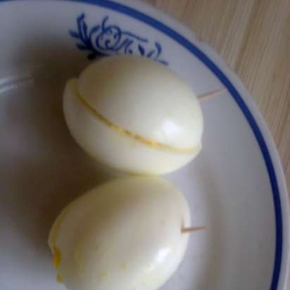 Gefuellte Eier in Baden (Baden-style stuffed eggs)