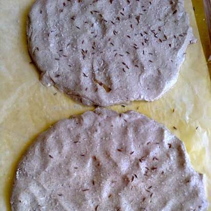 Rug tortillas med knitrende (Griebenfladen)