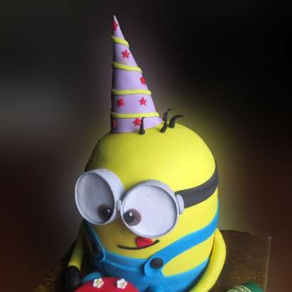 Despicable Me Cakes