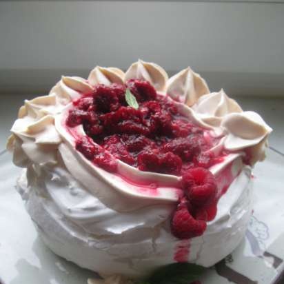 Pavlova tráng miệng