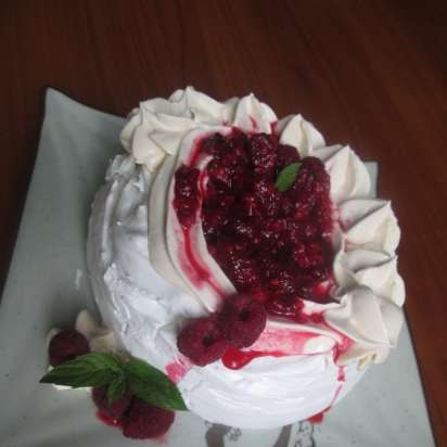 Pavlova tráng miệng