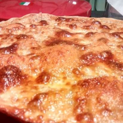 Bez rauga picas mīkla Flammkuchen no Elzasas