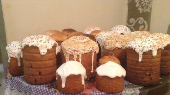 Kulich ar Myasoedovskaya krāsnī (meistarklase)