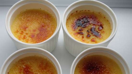 Kremet dessert med karamellskorpe Creme brulee