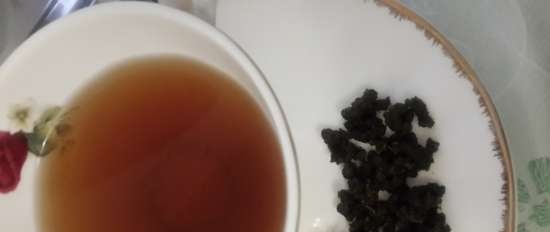 Fermented tea made from leaves of garden and wild plants (master class)