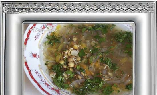 Vegetabilsk ertesuppe med spirede linser (Philips multikoker HD3197)