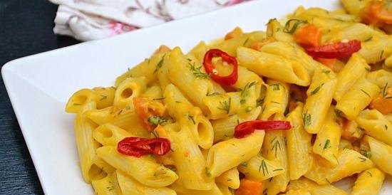 Liesa pasta ar ķirbi un kariju