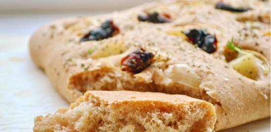 Focaccia with whole grain flour, potatoes and sun-dried tomatoes